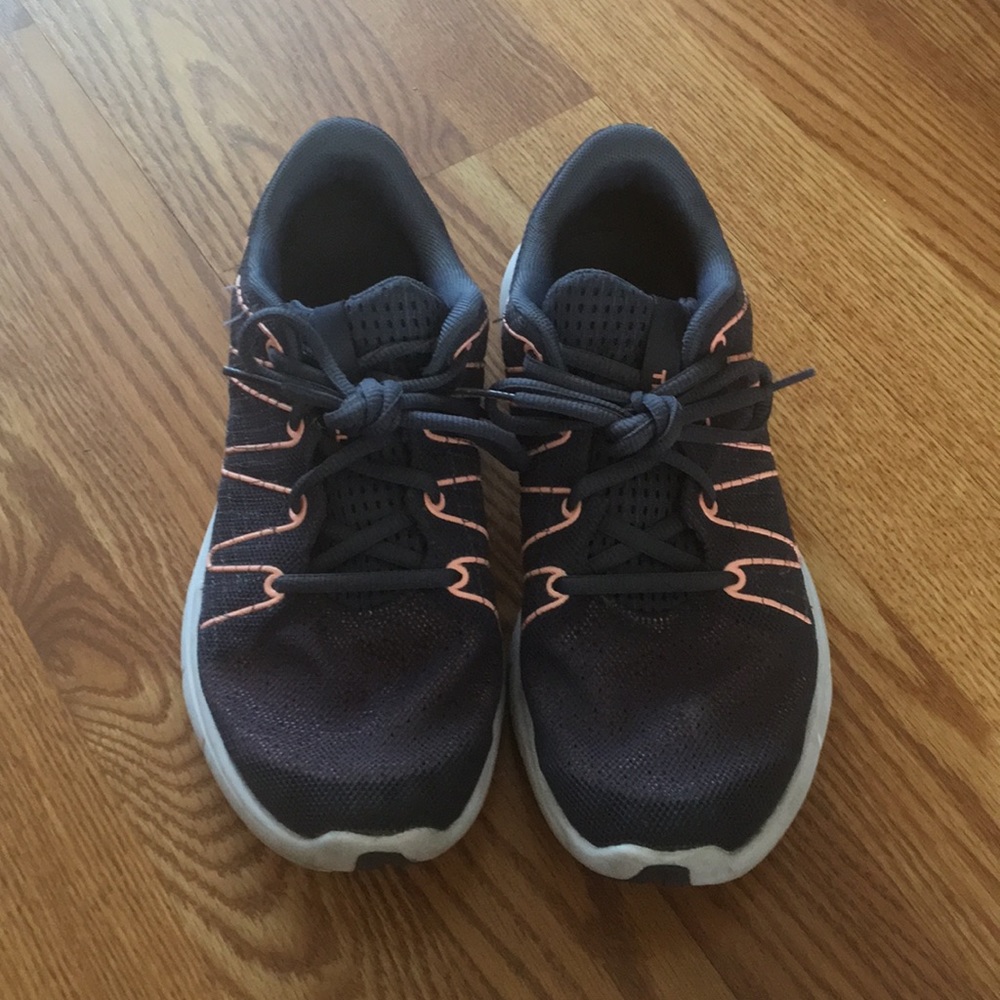 Under Armor: Woman’s Trill 3 Running Shoe